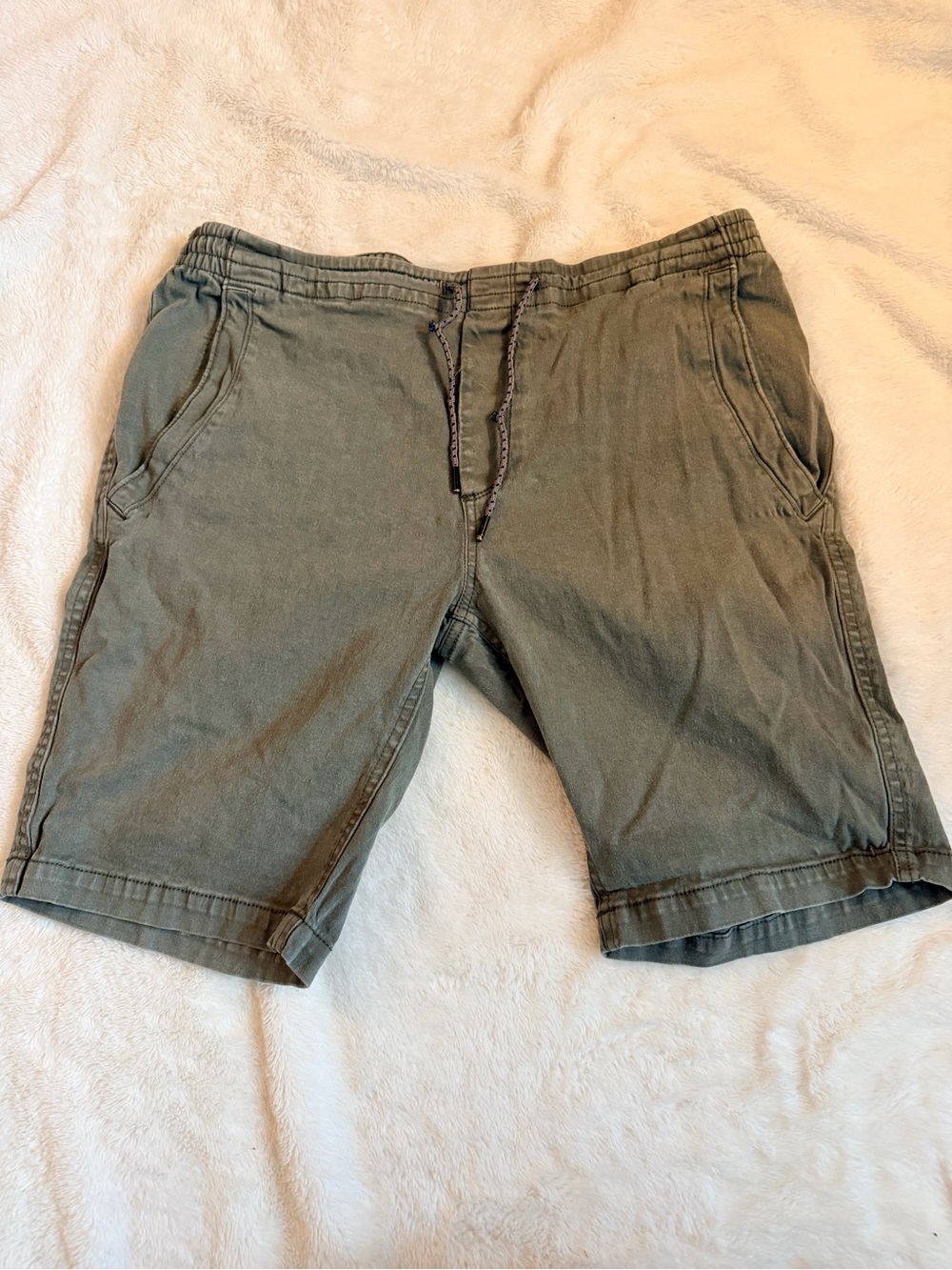 Men's Athletic Drawstring Shorts in Olive